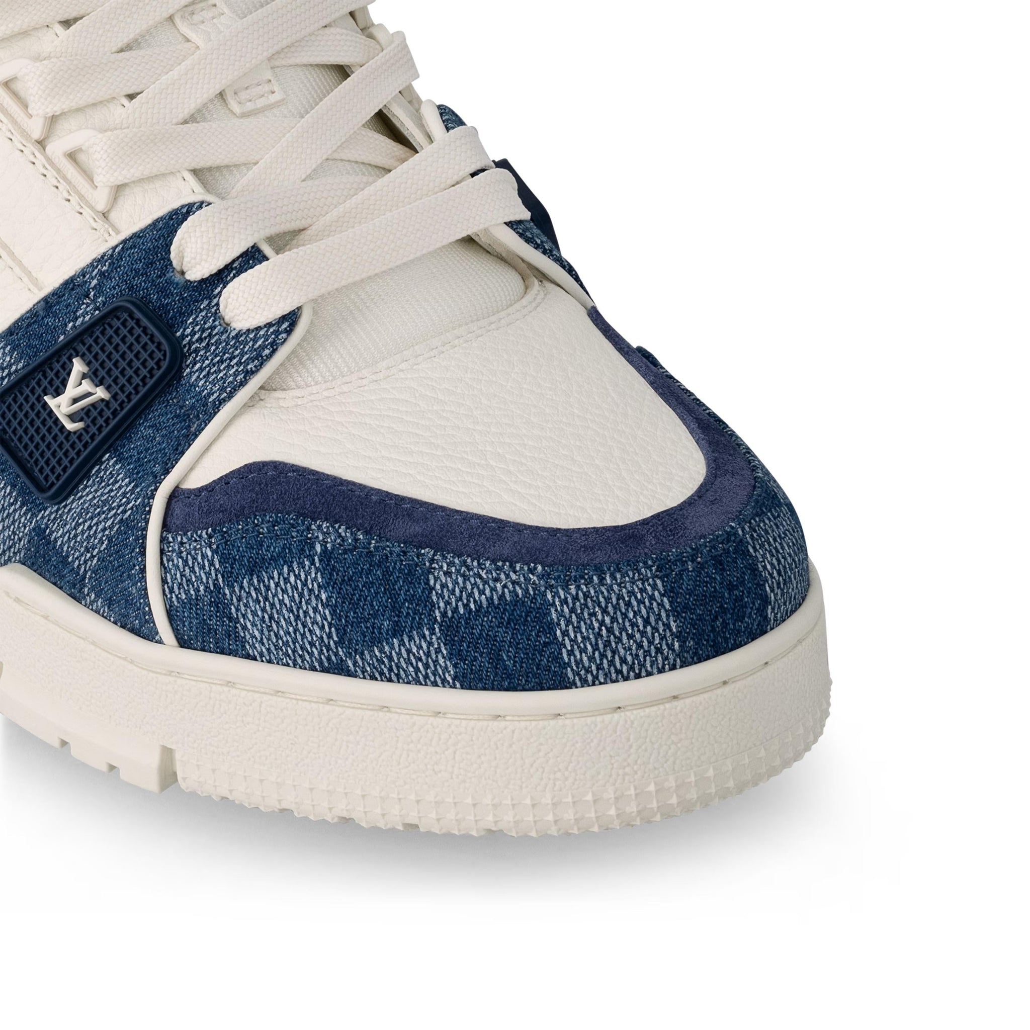 Sneaker L 23